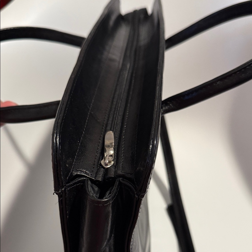 Elegant Black Leather Briefcase Messenger Laptop Executive bag shoulder strap - Picture 13 of 16